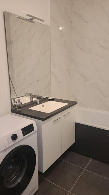 Appartement Chic 5 Min Disneyland/Vallee Village Serris Exterior foto
